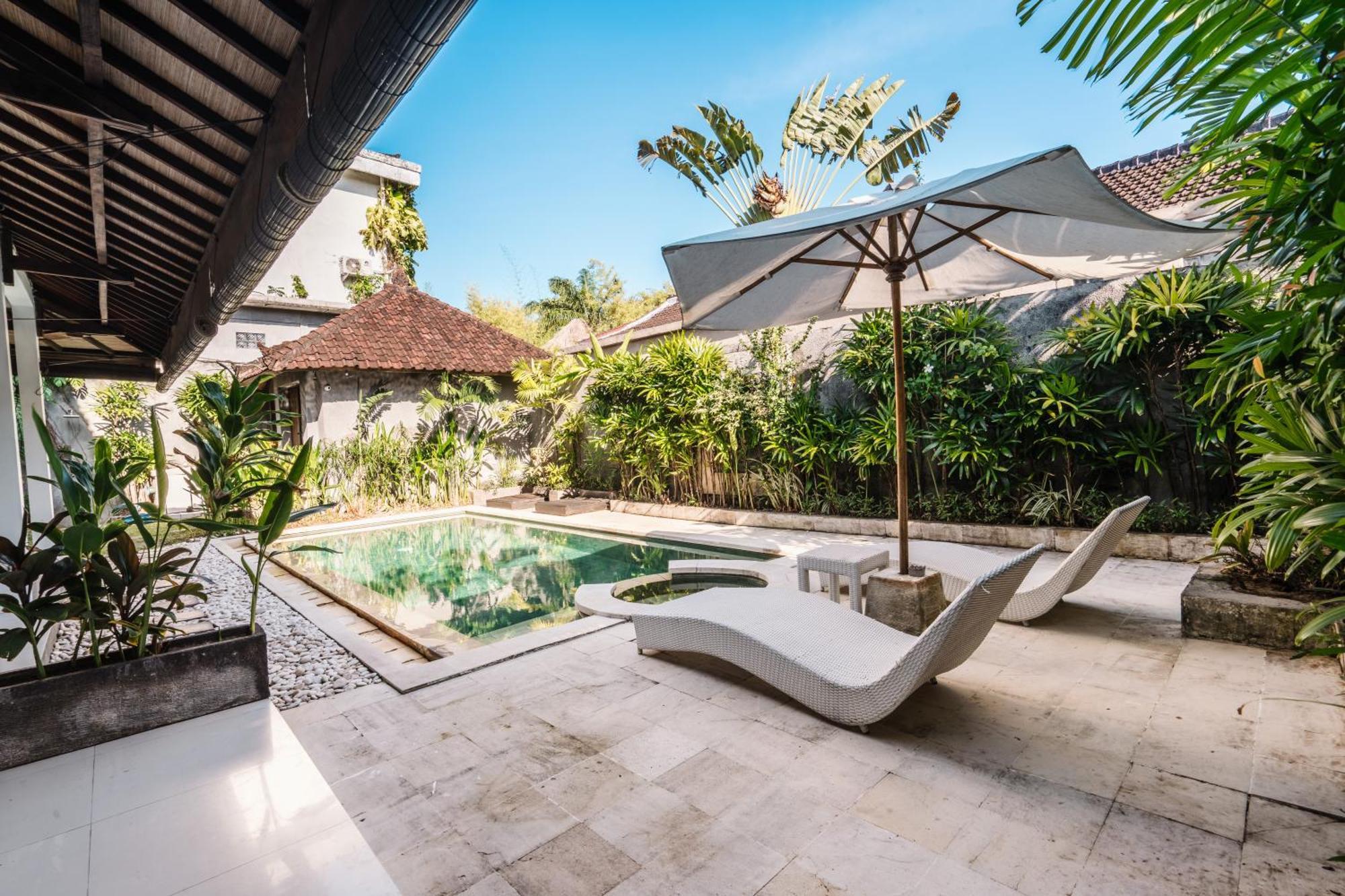 Sari Temuku Villa Seminyak Buitenkant foto